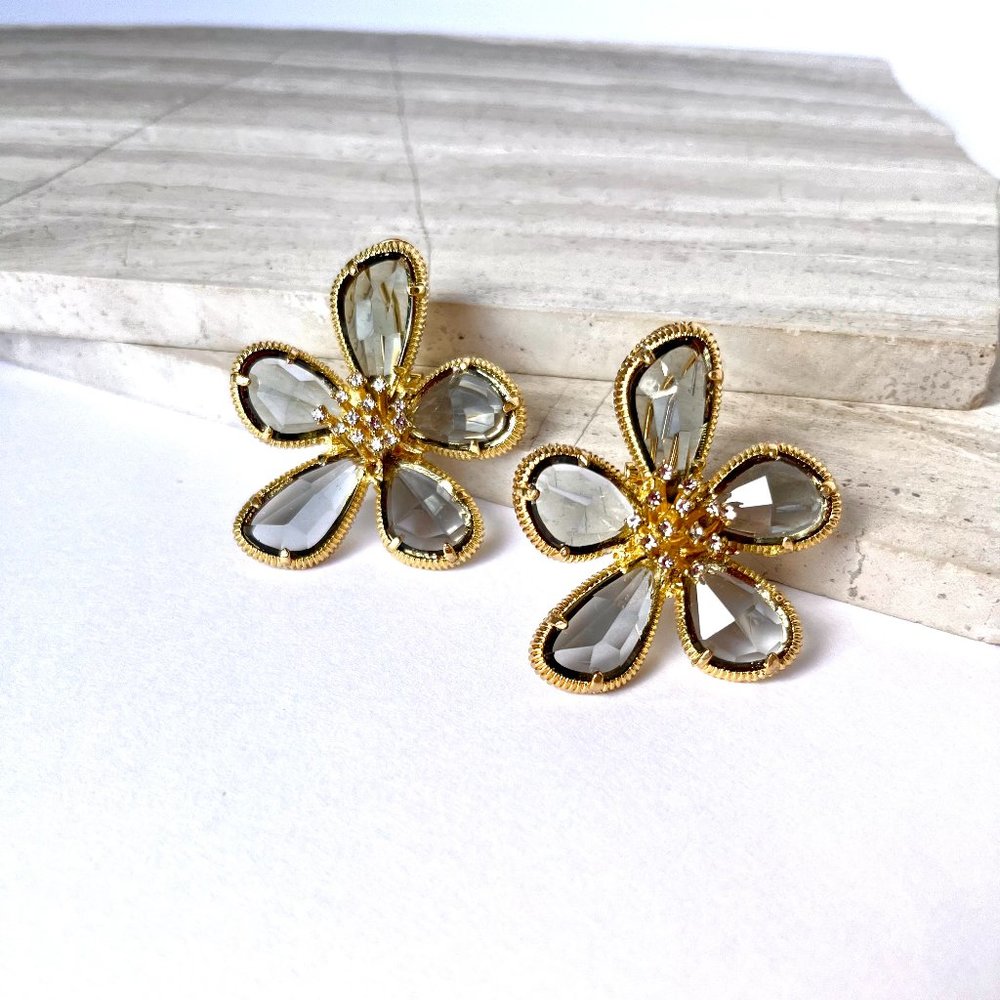 NEW~ Anthropologie Floral Tapestry Post Earrings - Picture 3 of 8